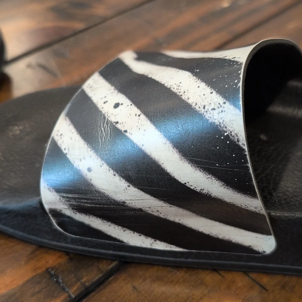 Off-white Spray Stripes Slides 43